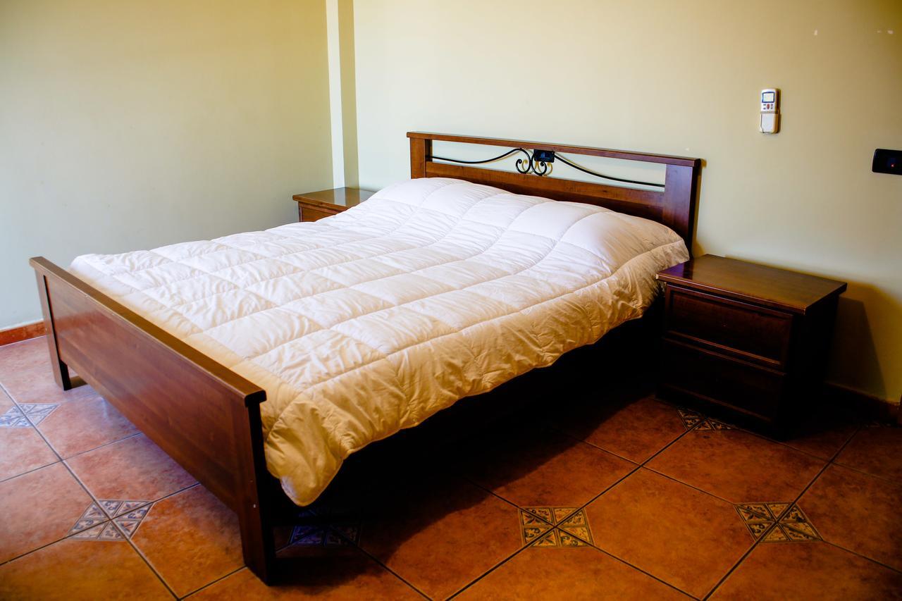 Hotel La Quercia ดูร์เรส ภายนอก รูปภาพ